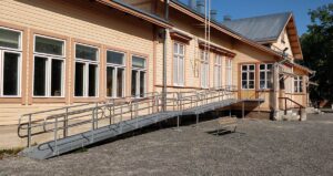 Invaramppi kylätalolla